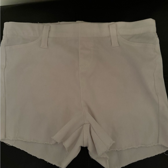 White GUESS shorts - Picture 2 of 3